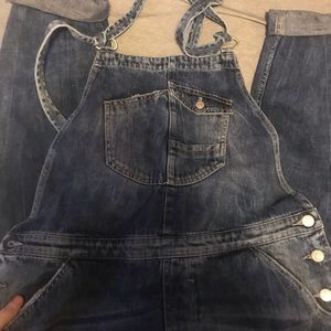 Zara overall